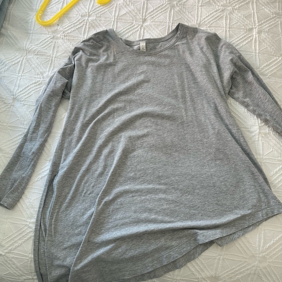 Lululemon to the point long sleeve - Picture 4 of 9